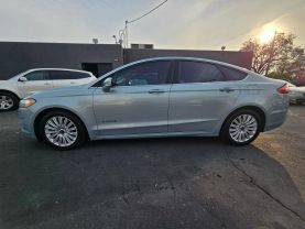 2014 FORD FUSION SEDAN 4-CYL, HYBRID, 2.0 LITER SE HYBRID SEDAN 4D