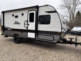 2024 JAYCO JAY FLIGHT RV - SLX at T&T Repairables - used car dealership in Spencer, Indiana.