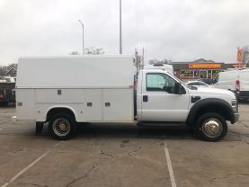 2008 FORD F550 SUPER DUTY REGULAR CAB & CHASSIS CAB CHASSIS V10, 6.8 LITER 141" W.B.  2D