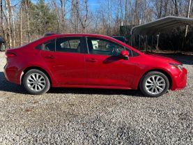 2021 TOYOTA COROLLA SEDAN 4-CYL, 1.8 LITER LE SEDAN 4D at T&T Repairables - used car dealership in Spencer, Indiana.