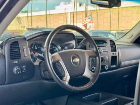 2009 CHEVROLET SILVERADO 1500 CREW CAB PICKUP V8, FLEX FUEL, 5.3 LITER LT PICKUP 4D 5 3/4 FT