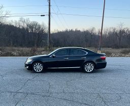 2010 LEXUS LS SEDAN V8, 4.6 LITER LS 460 SEDAN 4D