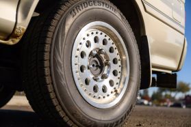 1999 TOYOTA HIACE VAN 1KZ-TE LIVING SALOON EX