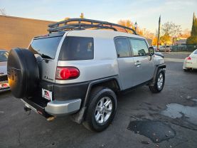 2007 TOYOTA FJ CRUISER SUV V6, 4.0 LITER SPORT UTILITY 2D