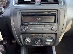 2014 VOLKSWAGEN JETTA SEDAN 4-CYL, PZEV, 1.8T 1.8T SE SEDAN 4D