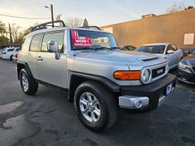 2007 TOYOTA FJ CRUISER SUV V6, 4.0 LITER SPORT UTILITY 2D