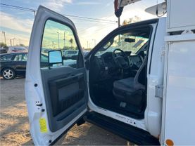 2015 FORD F550 SUPER DUTY REGULAR CAB & CHASSIS CAB_CHASSIS V8, TURBO DSL, 6.7L 165" W.B. 2D