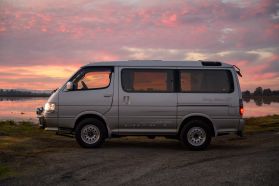 1999 TOYOTA HIACE VAN 1KZ-TE LIVING SALOON EX