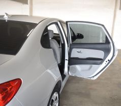2009 HYUNDAI ELANTRA SEDAN 4-CYL, 2.0 LITER GLS SEDAN 4D