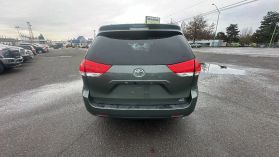 2011 TOYOTA SIENNA