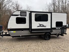 2024 JAYCO JAY FLIGHT RV - SLX at T&T Repairables - used car dealership in Spencer, Indiana.