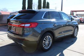 2017 Lincoln Mkx - Image 2
