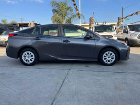 2020 TOYOTA PRIUS HATCHBACK 4-CYL, HYBRID, 1.8 LITER XLE HATCHBACK 4D