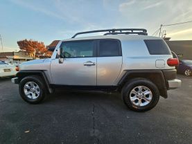 2007 TOYOTA FJ CRUISER SUV V6, 4.0 LITER SPORT UTILITY 2D