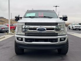 2017 FORD F350 SUPER DUTY CREW CAB PICKUP V8, TURBO DIESEL, 6.7 LITER LARIAT PICKUP 4D 6 3/4 FT - The Auto Lot