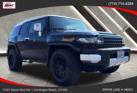 2012 TOYOTA FJ CRUISER SUV V6, 4.0 LITER SPORT UTILITY 2D