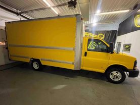 2004 GMC SAVANA CUTAWAY VAN V8, 6.0 LITER VAN CAB-CHASSIS 2D