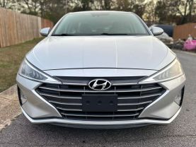 2019 Hyundai Elantra - Image 2