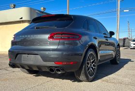 2018 PORSCHE MACAN SUV 4-CYL, TURBO, 2.0 LITER SPORT EDITION SPORT UTILITY 4D