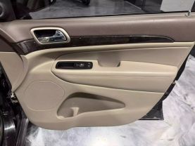 2011 JEEP GRAND CHEROKEE SUV V8, 5.7 LITER LAREDO SPORT UTILITY 4D