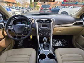 2014 FORD FUSION SEDAN 4-CYL, HYBRID, 2.0 LITER SE HYBRID SEDAN 4D
