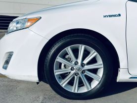2013 TOYOTA CAMRY SEDAN 4-CYL, HYBRID, 2.5 LITER XLE HYBRID SEDAN 4D