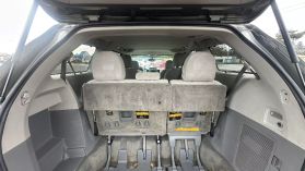 2011 TOYOTA SIENNA