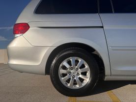 2010 HONDA ODYSSEY VAN V6, VTEC, 3.5 LITER EX-L MINIVAN 4D