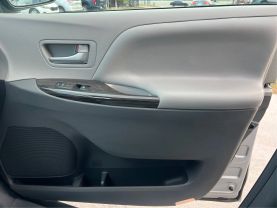 2018 TOYOTA SIENNA