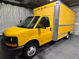 2004 GMC SAVANA CUTAWAY VAN V8, 6.0 LITER VAN CAB-CHASSIS 2D
