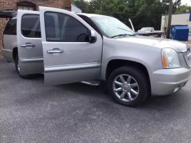 2007 GMC YUKON XL 1500 SUV V8, 6.2 LITER DENALI SPORT UTILITY 4D