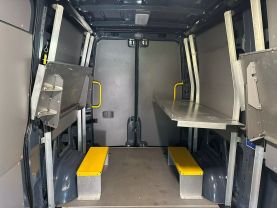 2018 Mercedes-benz Sprinter 2500 Cargo - Image 12