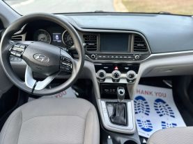 2019 Hyundai Elantra - Image 11