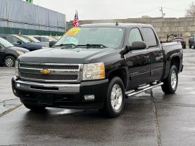 2011 CHEVROLET SILVERADO 1500 CREW CAB PICKUP V8, FLEX FUEL, 5.3 LITER LT PICKUP 4D 5 3/4 FT