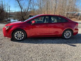 2021 TOYOTA COROLLA SEDAN 4-CYL, 1.8 LITER LE SEDAN 4D at T&T Repairables - used car dealership in Spencer, Indiana.