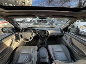 2004 Toyota Sequoia - Image 19