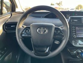 2020 TOYOTA PRIUS HATCHBACK 4-CYL, HYBRID, 1.8 LITER XLE HATCHBACK 4D