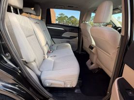 2014 TOYOTA HIGHLANDER SUV V6, 3.5 LITER LE PLUS SPORT UTILITY 4D