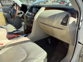 2017 INFINITI QX80 SUV V8, 5.6 LITER SPORT UTILITY 4D