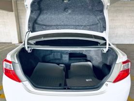 2013 TOYOTA CAMRY SEDAN 4-CYL, HYBRID, 2.5 LITER XLE HYBRID SEDAN 4D
