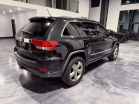 2011 JEEP GRAND CHEROKEE SUV V8, 5.7 LITER LAREDO SPORT UTILITY 4D