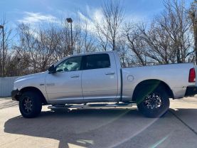 2016 RAM 1500 CREW CAB PICKUP V8, HEMI, 5.7 LITER SLT PICKUP 4D 5 1/2 FT