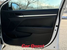 2019 Hyundai Elantra - Image 19