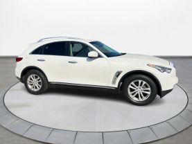 2015 INFINITI QX70