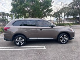 2019 MITSUBISHI OUTLANDER SUV 4-CYL, 2.4 LITER ES SPORT UTILITY 4D