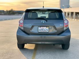 2012 TOYOTA PRIUS C HATCHBACK 4-CYL, HYBRID, 1.5 LITER FOUR HATCHBACK 4D