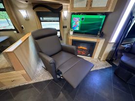 Used 2015 NEWMAR CANYON STAR - - 3914 - LA Auto Star located in Virginia Beach, VA