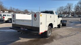 2013 Ford F350 Super Duty Regular Cab 4x4 Xl Cab & Chassis 2d - Image 4