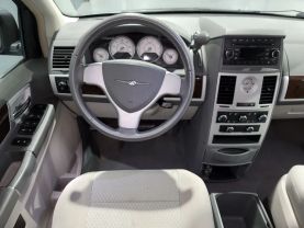 2010 Chrysler Town & Country - - Image 13