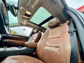 2011 JEEP GRAND CHEROKEE SUV V8, 5.7 LITER OVERLAND SPORT UTILITY 4D